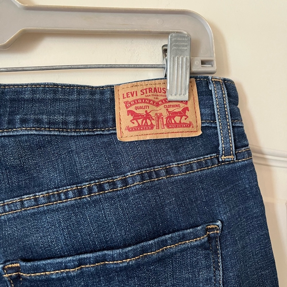 Levi's Dark Blue 721 High Rise Women's Skinny Jeans Size 33X29 - Picture 3 of 14